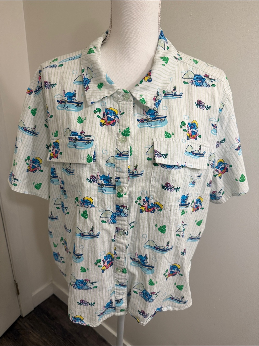Her Universe Disney Lilo & Stitch Box Lunch Button Up Linen Shirt Women Plus 2X